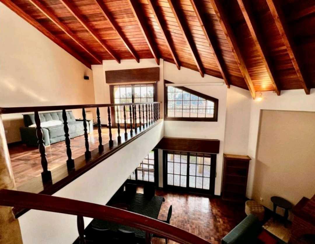 Gran Casa - 4 Dorm. (Uno en Suite) - Pileta - B. Santa Rita 3