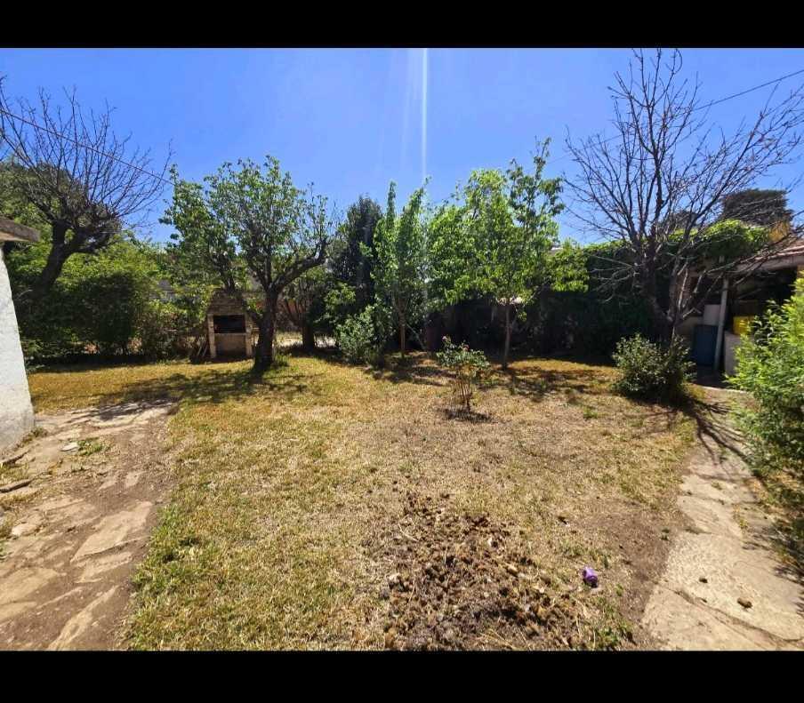 Oportunidad Casa en Barrio Malvinas con Hermoso Terreno 4