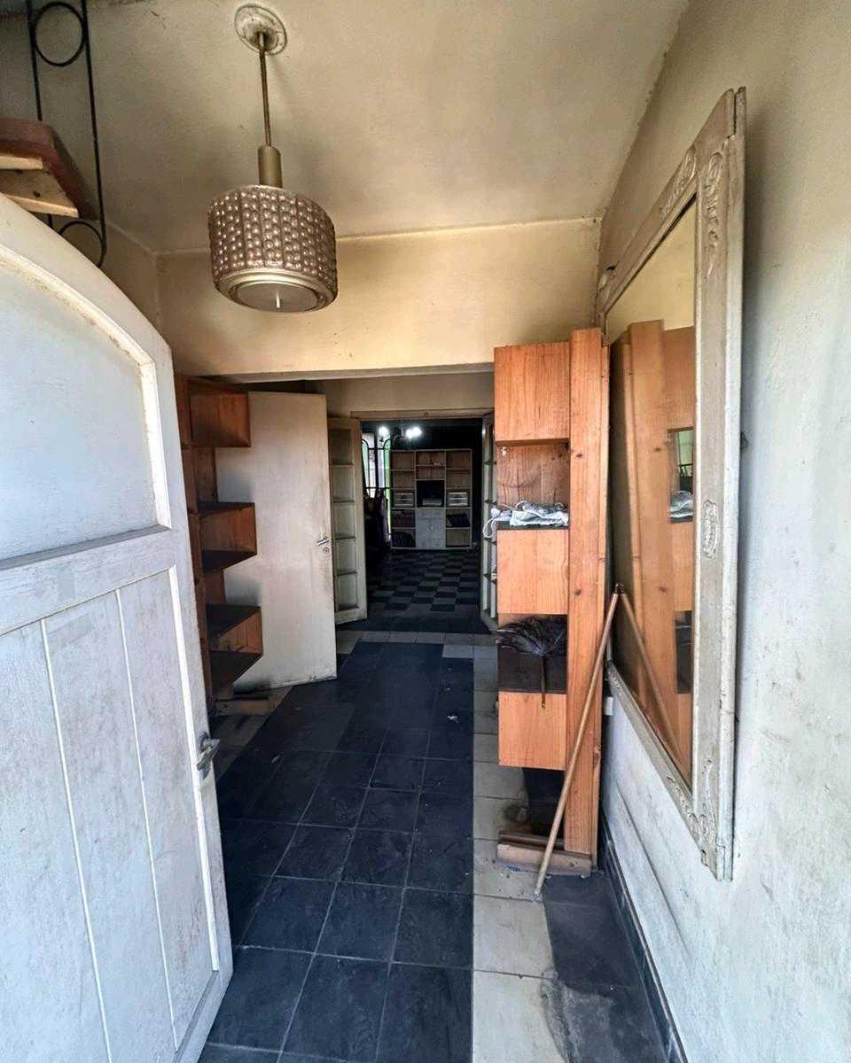 Casa a Reciclar con Buena Estructura. Barrio Malvinas 1
