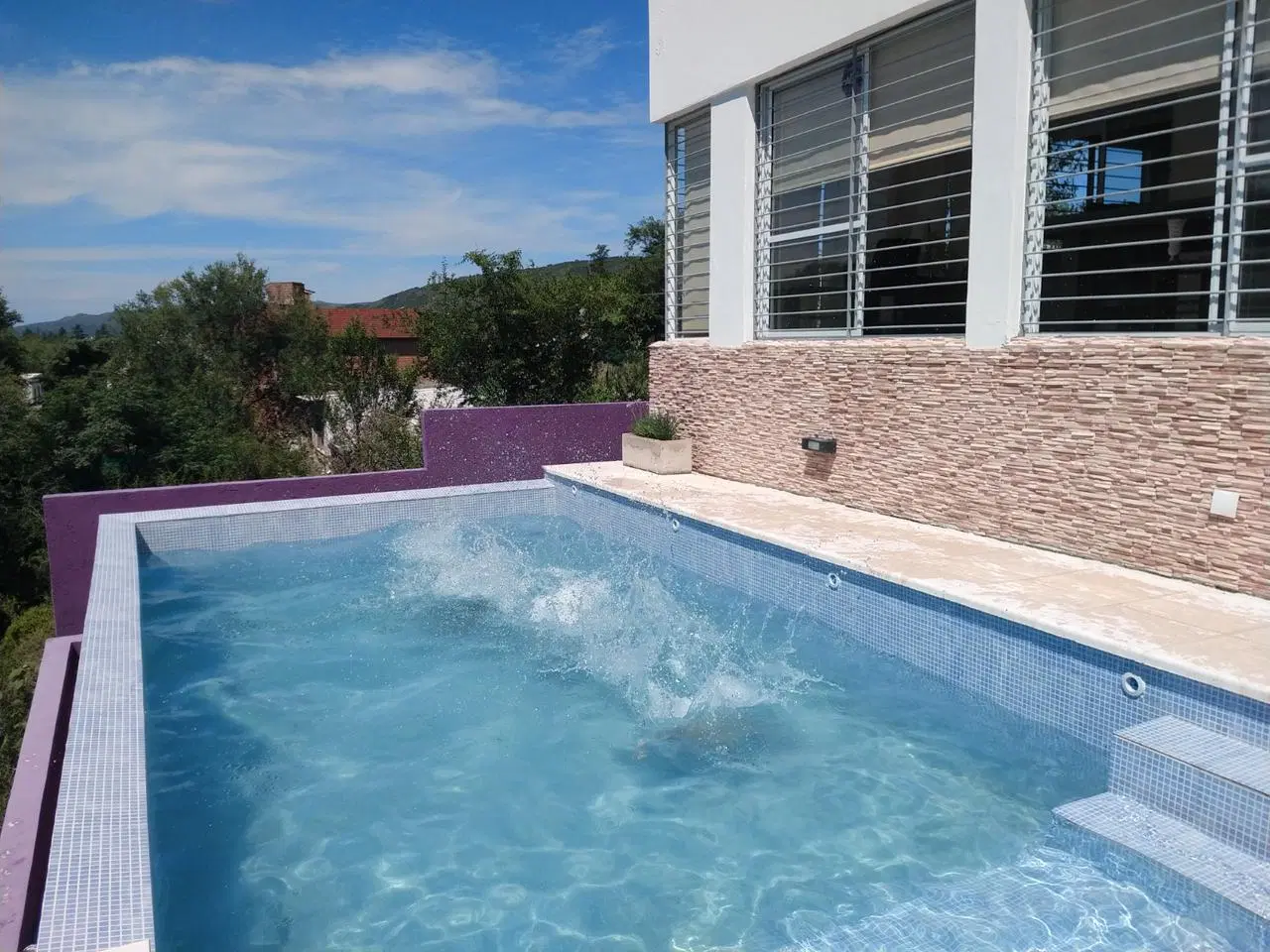 APTA CREDITO - CASA CON 5 DORMITORIOS, FANTASIO, CARLOS PAZ 2