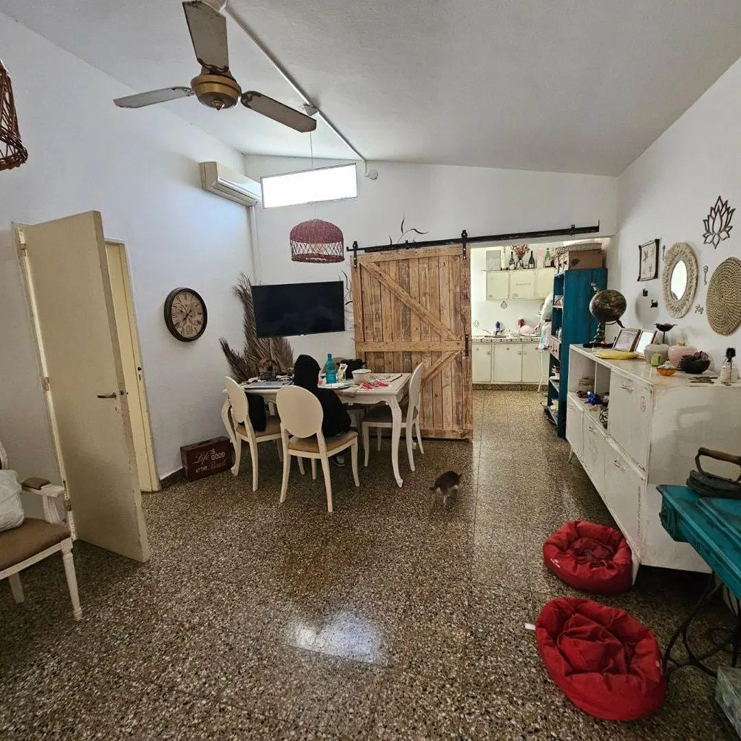 Casa PH, con dos departamentos. B Miguel Muñoz a metros del centro 8