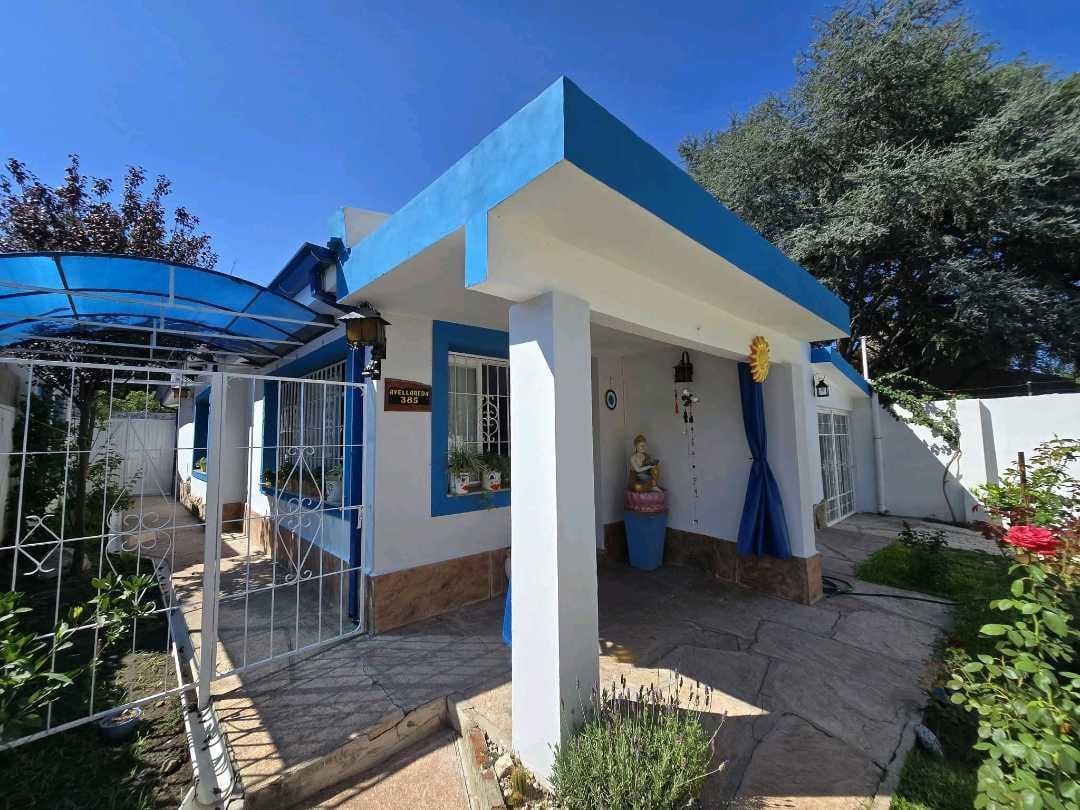 Foto de VENTA – CASA 3 DORMITORIOS EN BARRIO VILLA DOMÍNGUEZ hermosa, imagen 4
