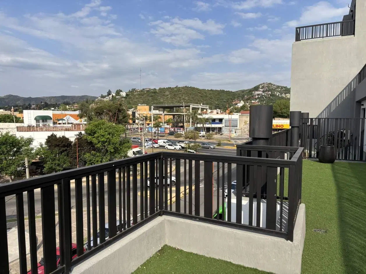 Vendo excelente departamento amplio como luminoso balcón 4