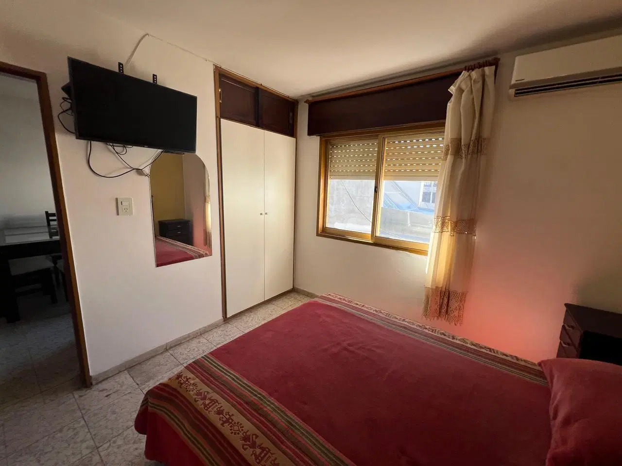 Excelente dpto sobre peatonal ascensor 1 dorm 5