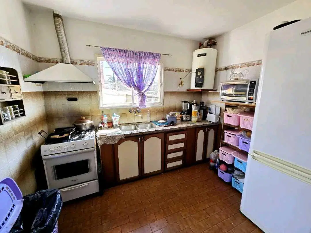 VENTA – CASA EN BARRIO SOL Y RÍO Casa en buen estado 2