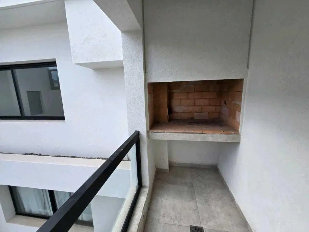 VENTA – DEPARTAMENTO 1 DORMITORIO CON COCHERA

Excelente departamento 2