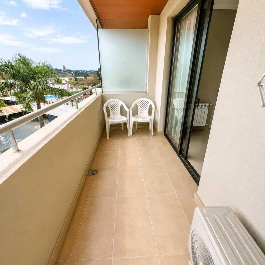 EXCELENTE OPORTUNIDAD DPTO CATEGORIA CON VISTA AL LAGO 4