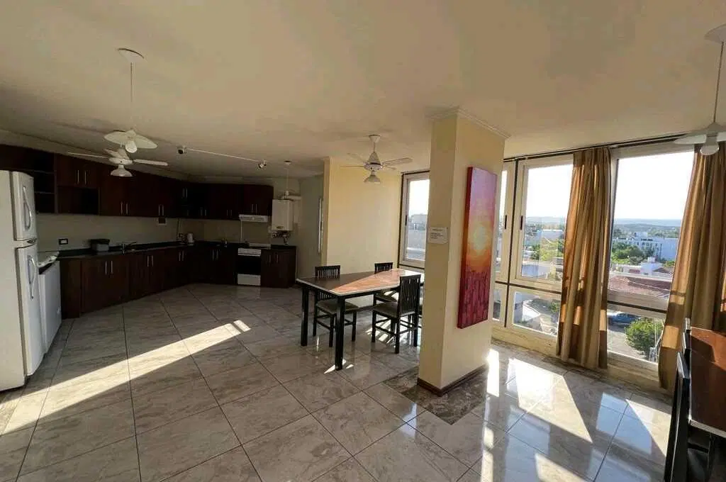DEPARTAMENTO EN VENTA–MIRALEJOS III 
 Confort,ubicación,pileta climati 8