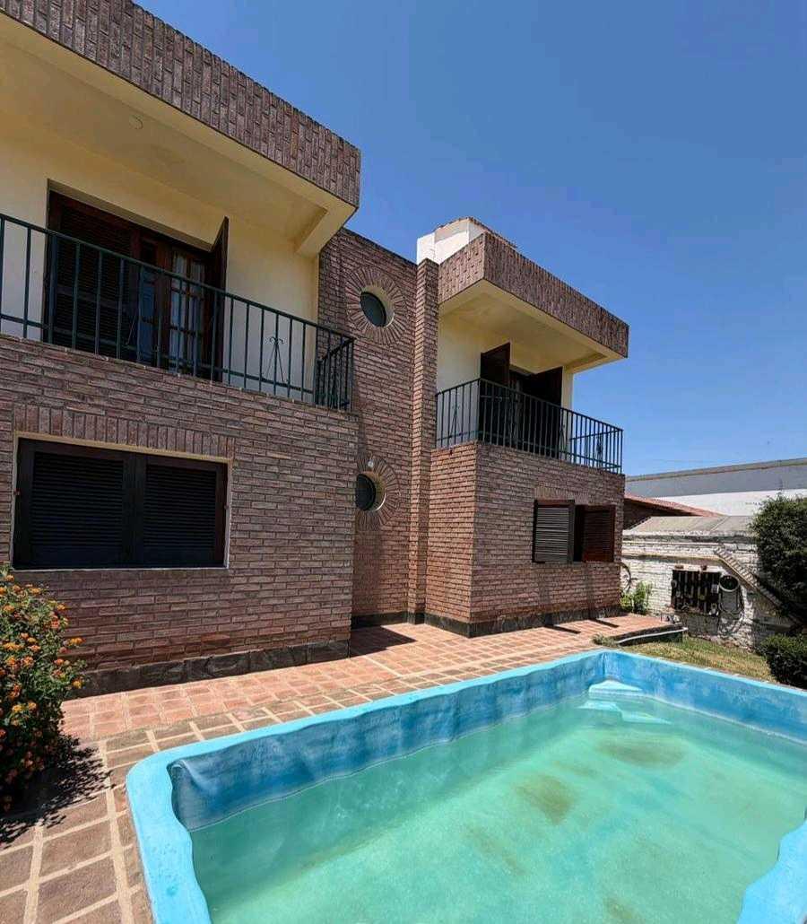 Foto de VENTA CASA ESQUINA DE 3 DORMS C/PILETA EN BARRIO COSTA AZUL SUR,ñ, imagen 5