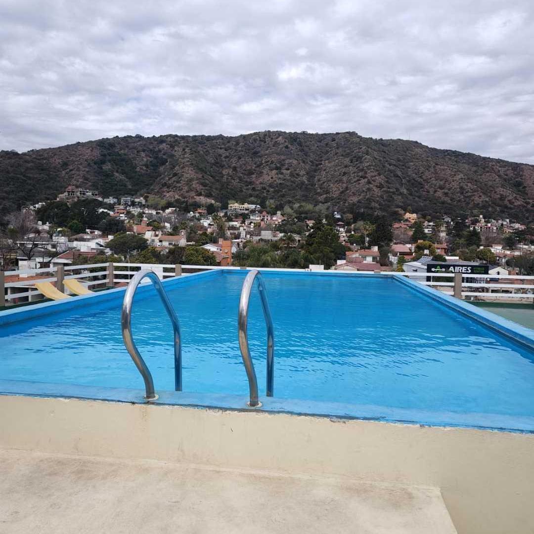 Foto de DEPARTAMENTO EN VENTA SOBRE AV. SAN MARTÍN – CON COCHERA Y PILETAExce, imagen 4