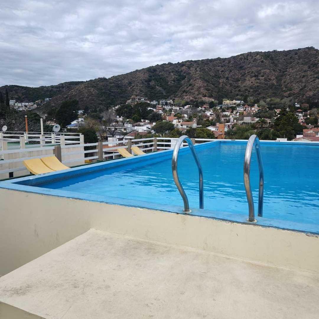 Foto de DEPARTAMENTO EN VENTA SOBRE AV. SAN MARTÍN – CON COCHERA Y PILETAExce, imagen 3