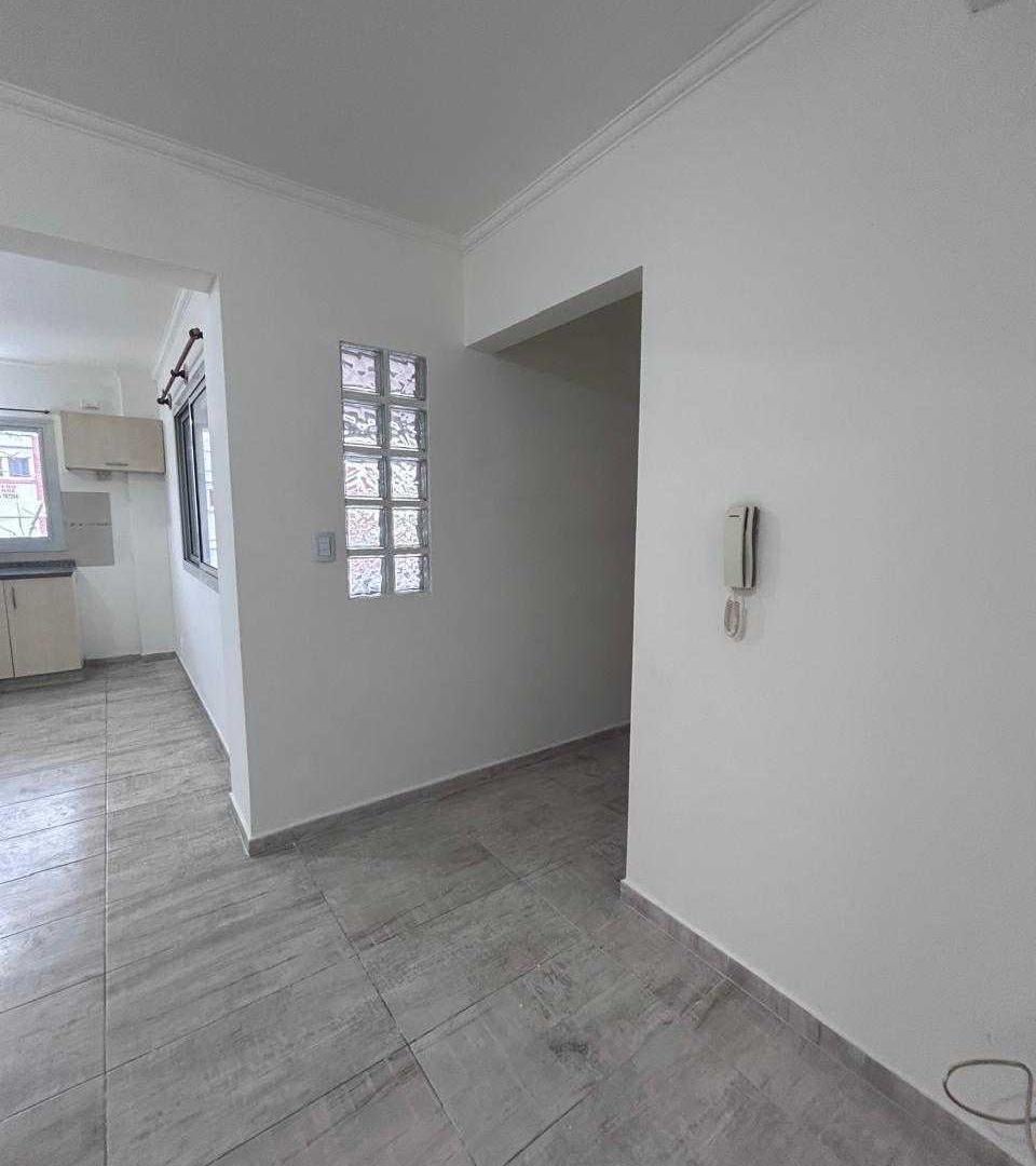 Foto de VENTA – ESPECTACULAR DEPARTAMENTO CÉNTRICO EN PLANTA BAJA CENTRO, imagen 2