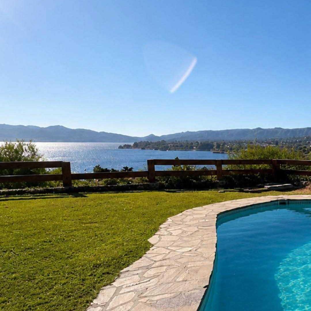 Foto de VENTA CASA CON VISTA PANORÁMICA AL LAGO SAN ROQUE Villa Suiza, imagen 1