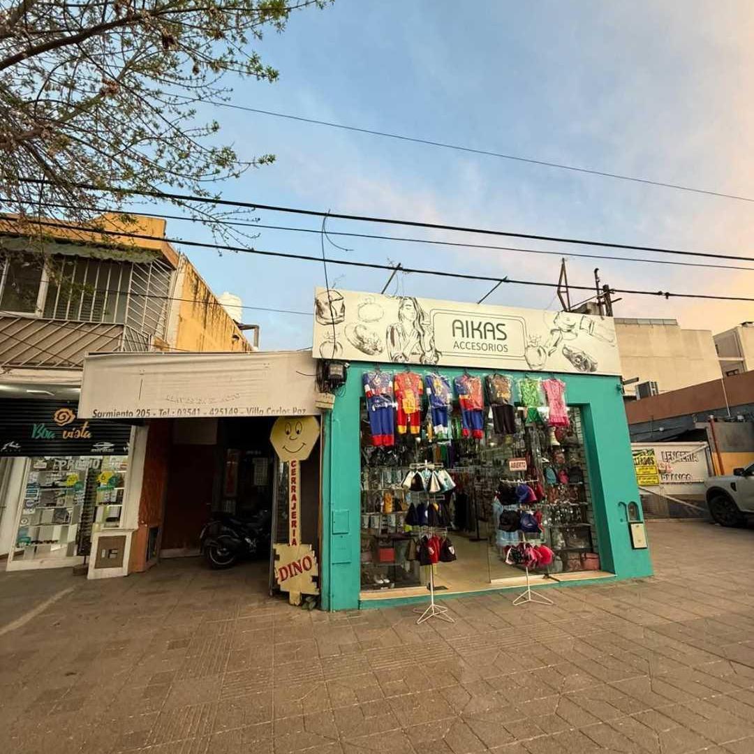 Foto de Venta en Peatonal de Carlos Paz: 2 Locales + Casa, imagen 2
