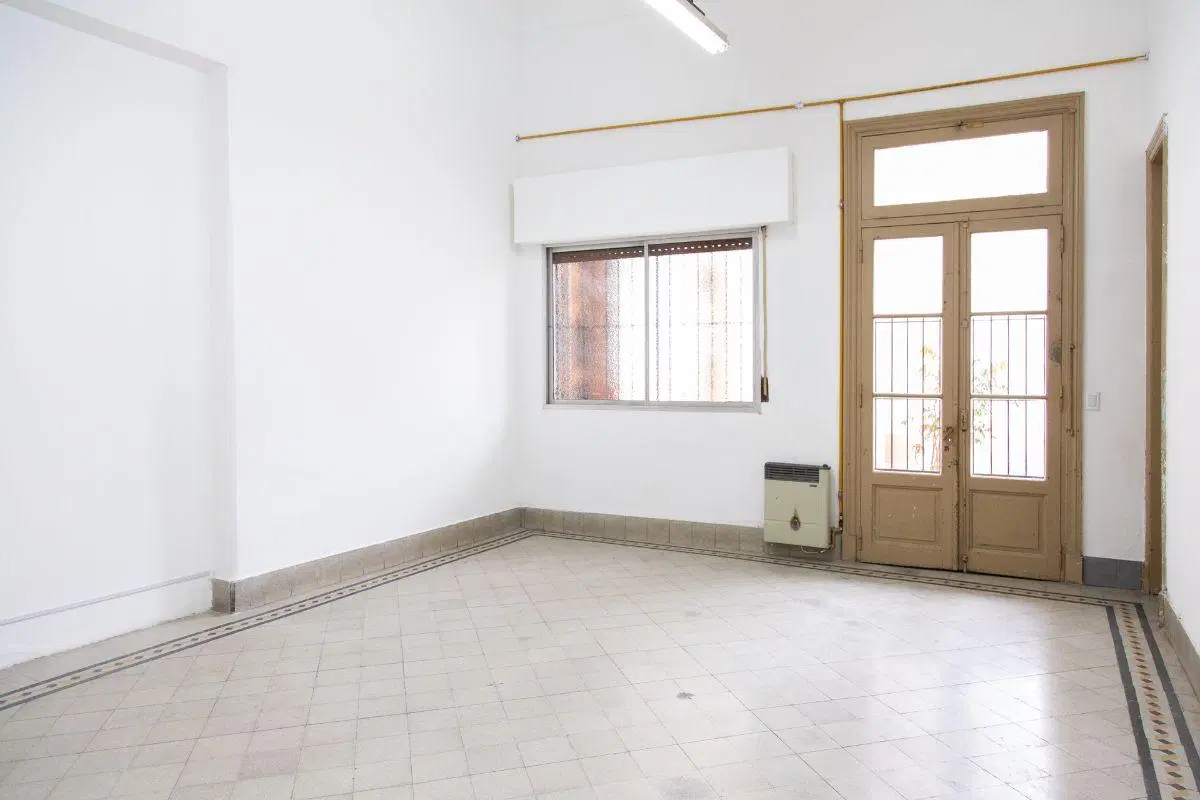 Oficina 320 mts (10 Ambientes) - Planta Baja a la Calle 5