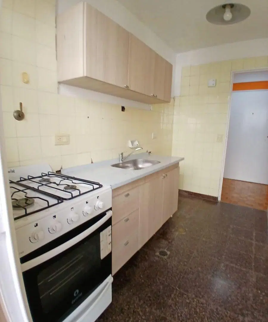 2 AMBIENTES con Balcón 2