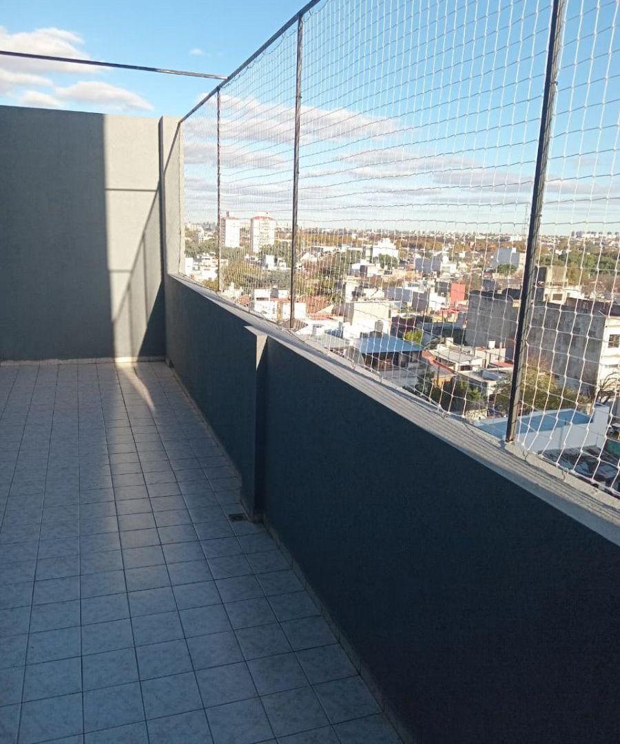 Departamento 2 ambientes amplios en alquiler muy luminoso con balcón terraza