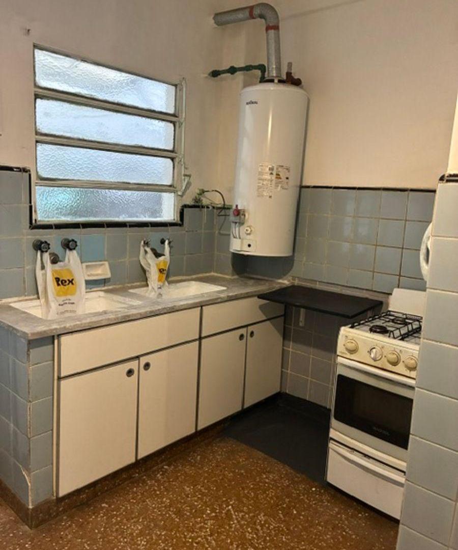 Foto de Departamento de 3 ambientes c/ dependencias y patio en venta, imagen 3