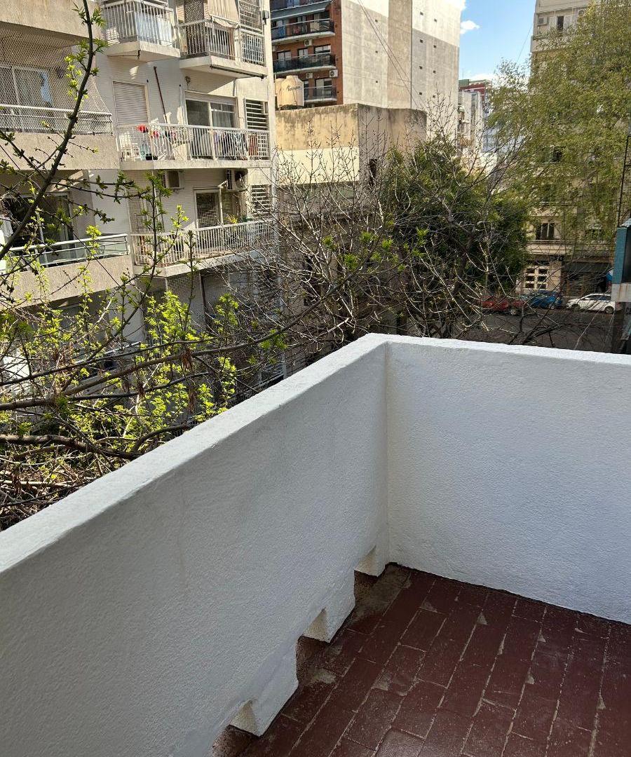 Foto de 2 ambientes al frente con balcón, muy buena ubicación, imagen 1