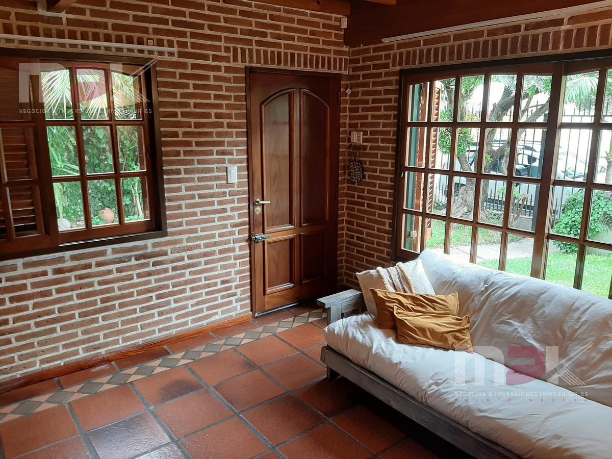 Excelente Casa de 4 Ambientes con Terraza! 1