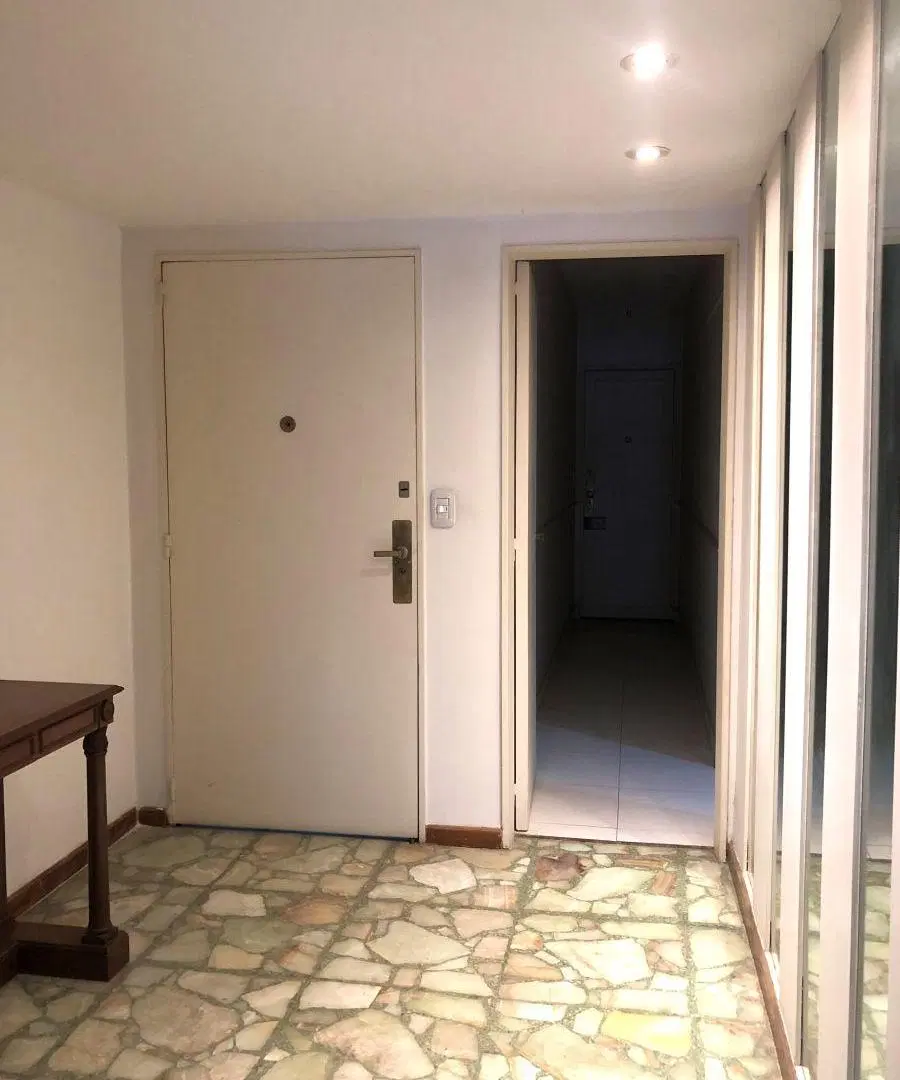 Departamento de 4 ambientes con dependencia, espacio guardacoche y baulera 5