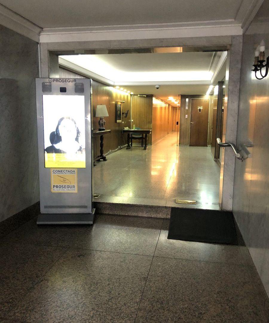 Foto de Departamento de 4 ambientes con dependencia, espacio guardacoche y, imagen 2