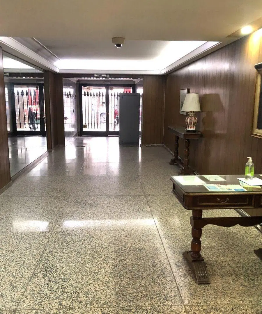 Departamento de 4 ambientes con dependencia, espacio guardacoche y baulera 3