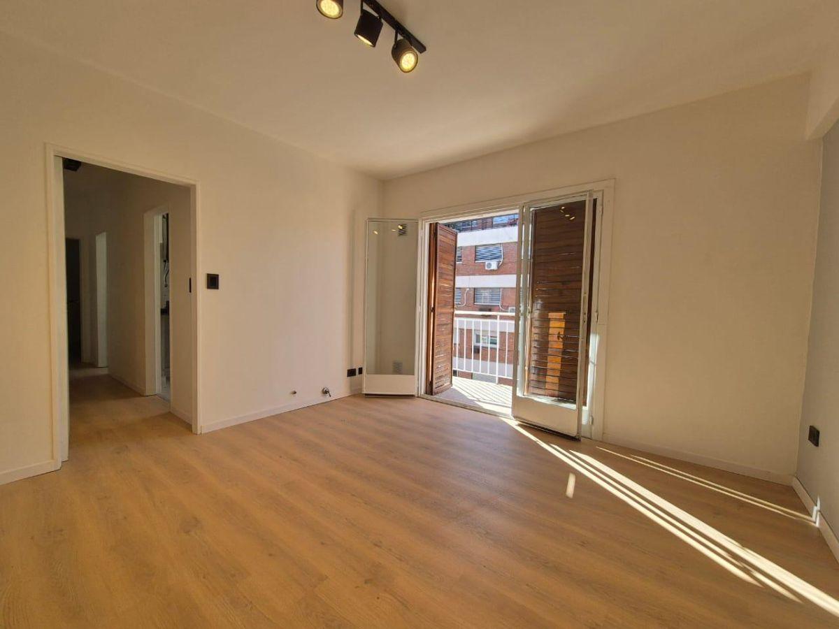 Foto de OPORTUNIDAD! Departamento de 4 ambientes con balcón en Barracas, imagen 4