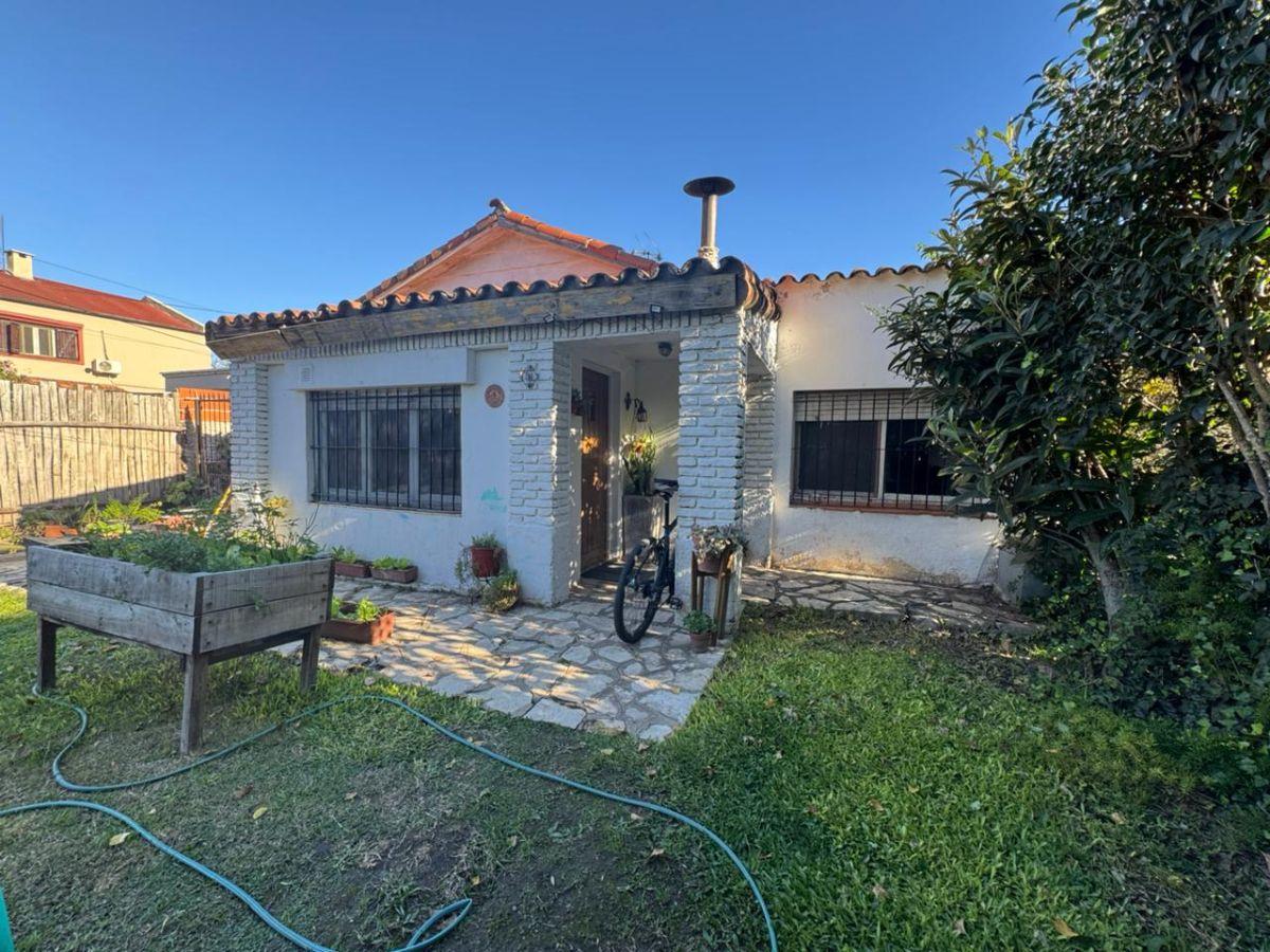 CASA EN UNA PLANTA EN VENTA