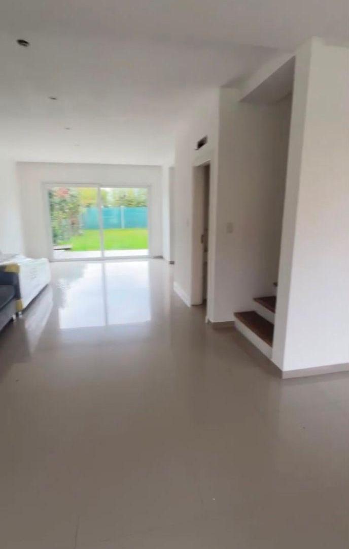 Foto de CASA EN VENTA EN BARRIO BS AS VILLAGE, imagen 1