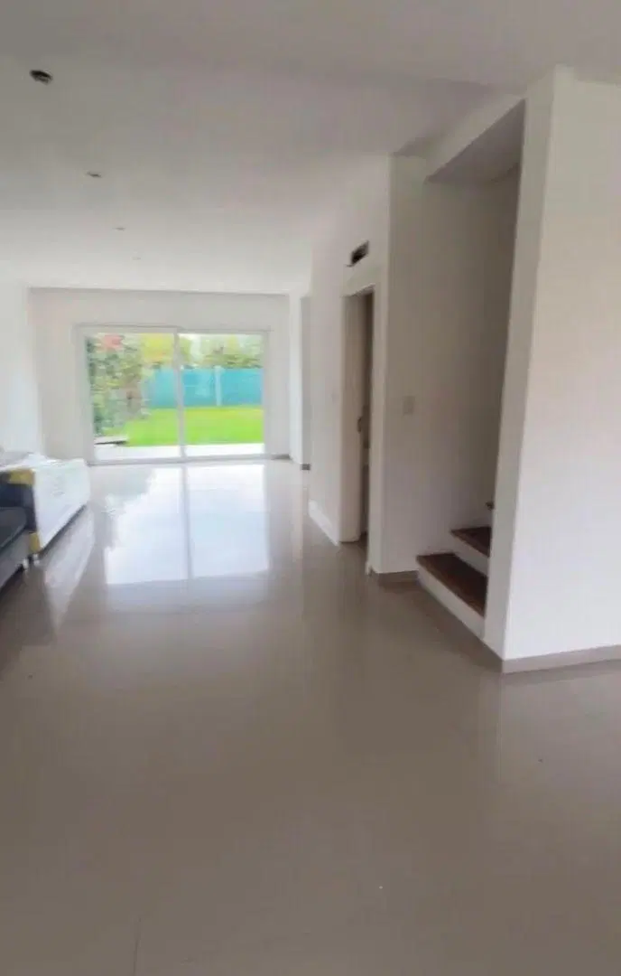 CASA EN VENTA EN BARRIO BS AS VILLAGE 1