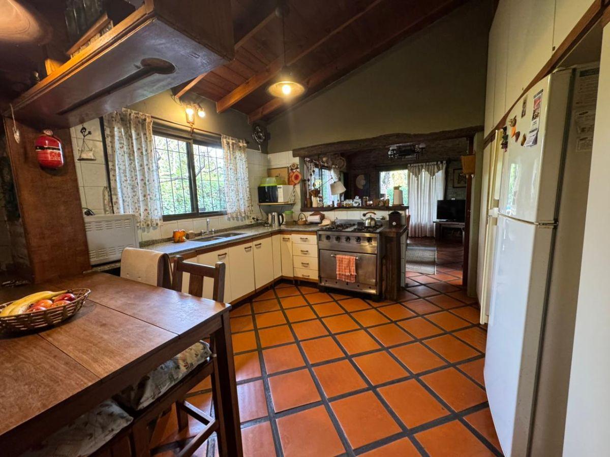 IMPORTANTE CASA EN VENTA EN BELLA VISTA
