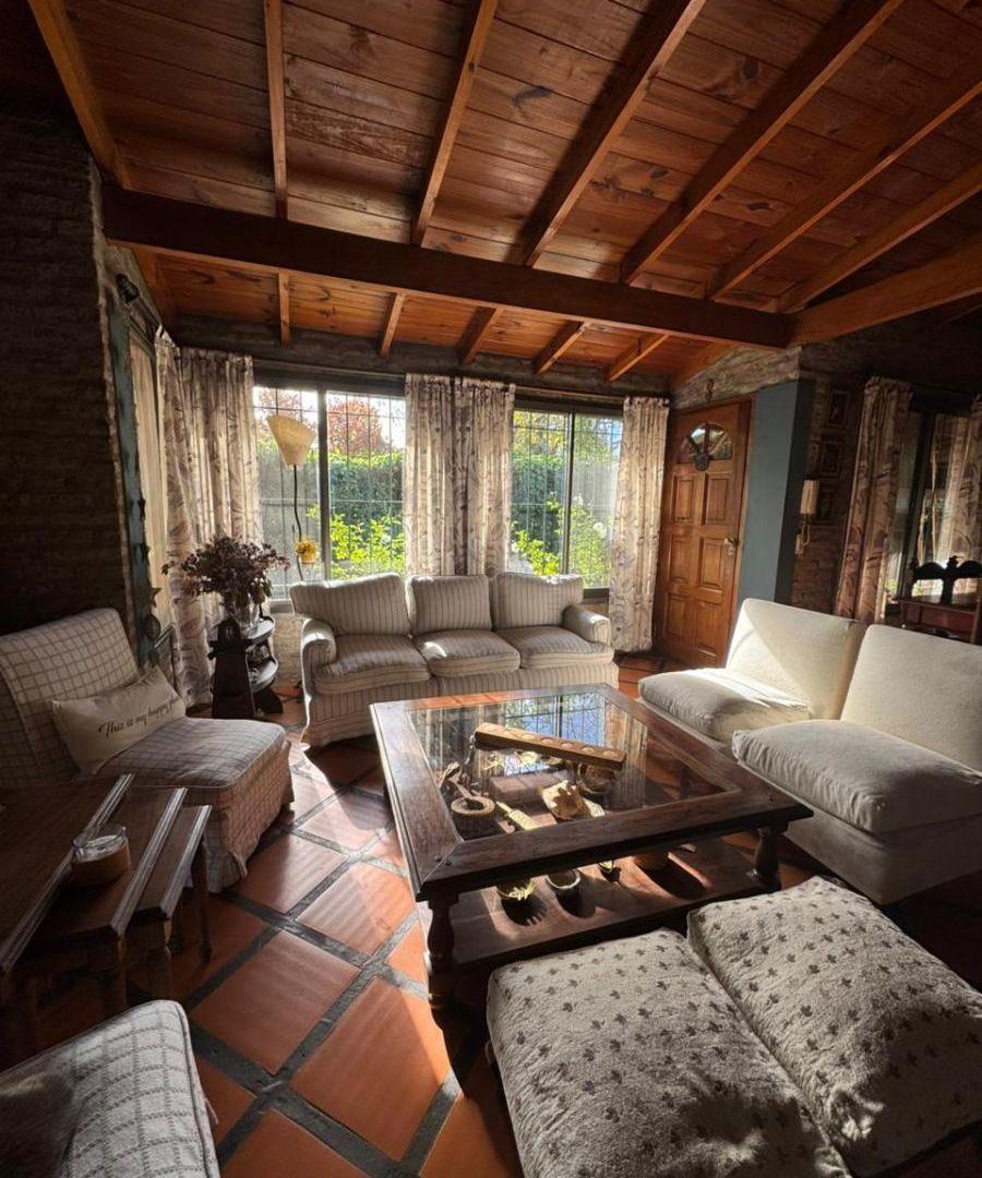 IMPORTANTE CASA EN VENTA EN BELLA VISTA