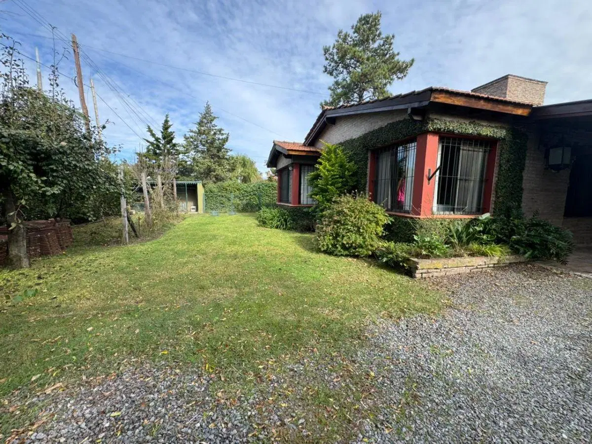IMPORTANTE CASA EN VENTA EN BELLA VISTA 2
