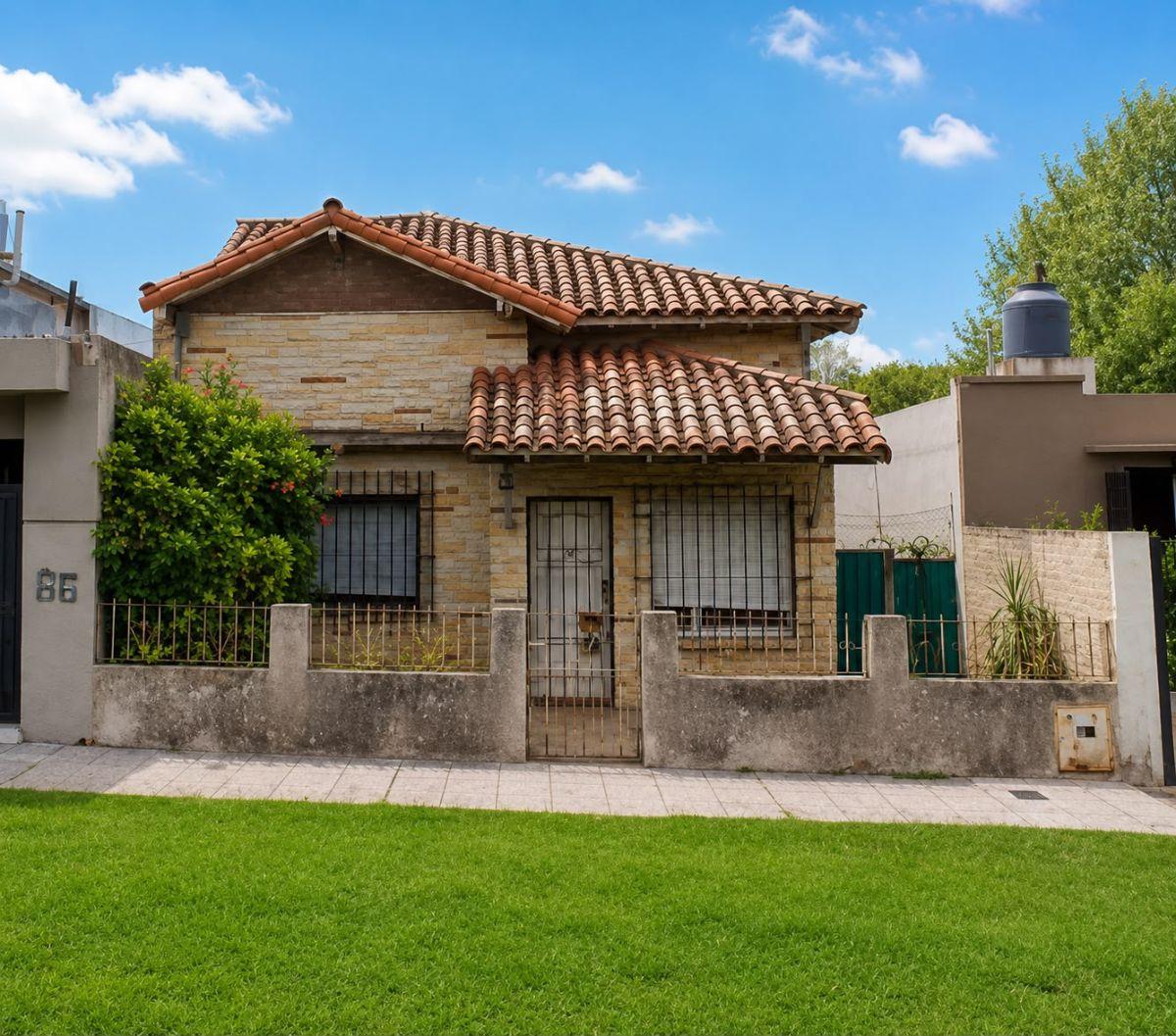 Foto de OPORTUNIDAD CASA EN VENTA CON GRAN POTENCIAL EN SAN MIGUEL, imagen 3