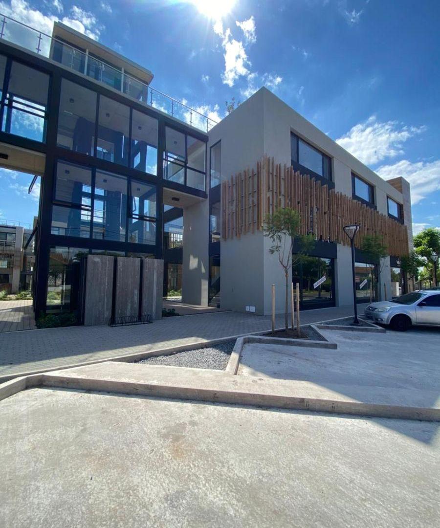 Foto de OFICINA EN VENTA EN COMPLEJO BELLA VISTA PLAZA, imagen 2