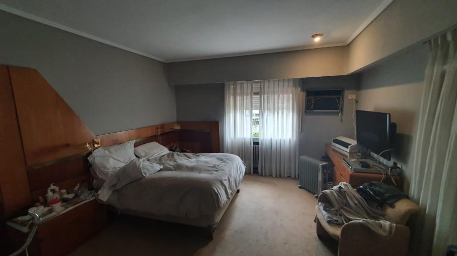Foto de Chalet 6 amb Fondo libre Cochera - Venta - Ramos Mejia, imagen 2