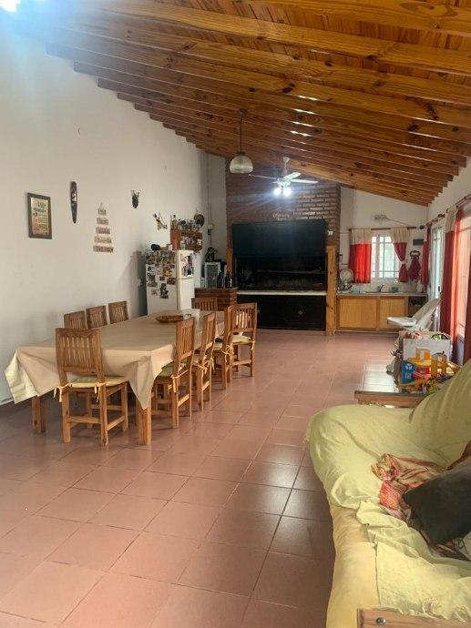 Foto de Hermosa Casa 4 Amb Piscina Fondo Libre Venta - Ramos Mejia, imagen 5