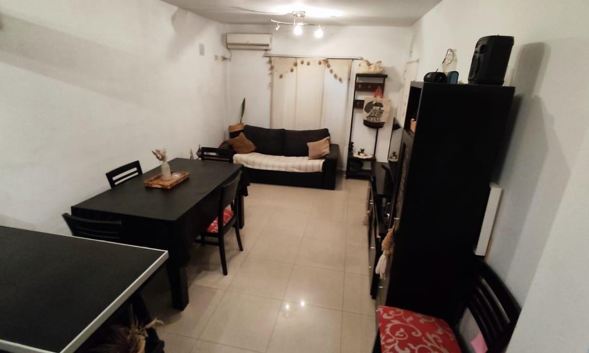 Foto de Departamento Frente 2 amb cochera Patio Venta Ramos Mejia, imagen 2
