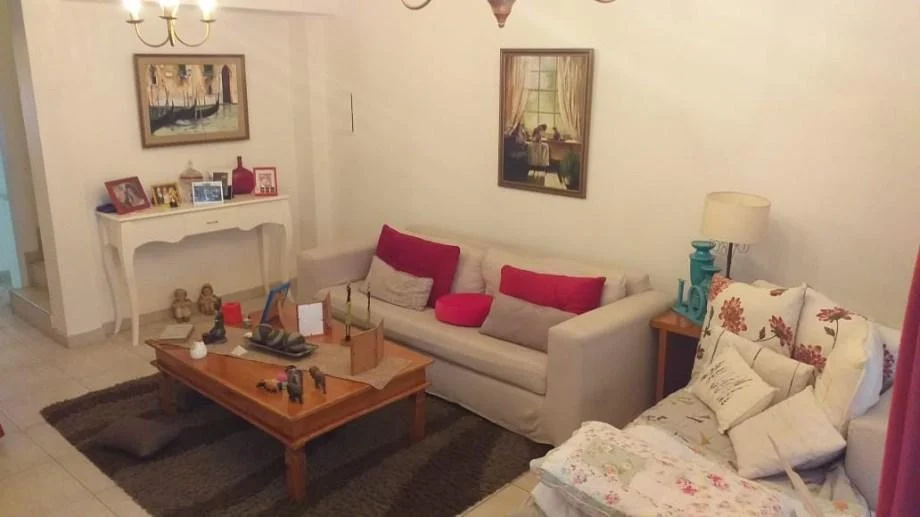 Foto de OPORTUNIDAD DE VENTA! Triplex 4 AMB Cochera Venta Ramos Mejia, imagen 3