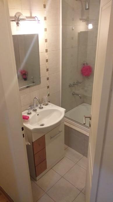 Foto de OPORTUNIDAD DE VENTA! Triplex 4 AMB Cochera Venta Ramos Mejia, imagen 2