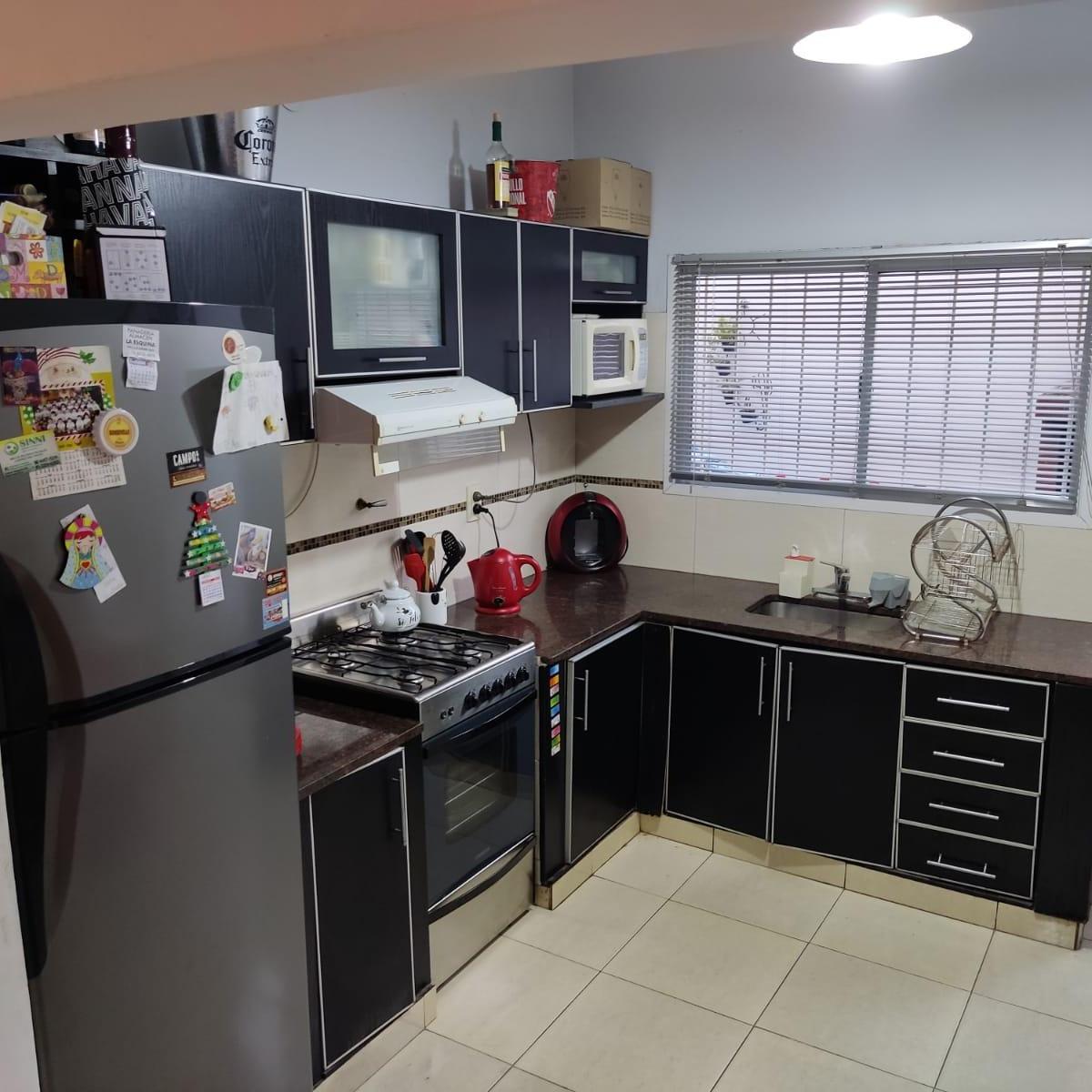 Casa multifamiliar de 6 ambientes Venta Ramos Mejía.