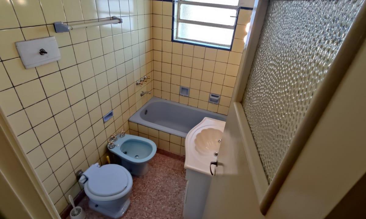 Foto de Departamento T/Casa Venta 4 ambientes Centro de Ramos Mejía., imagen 5
