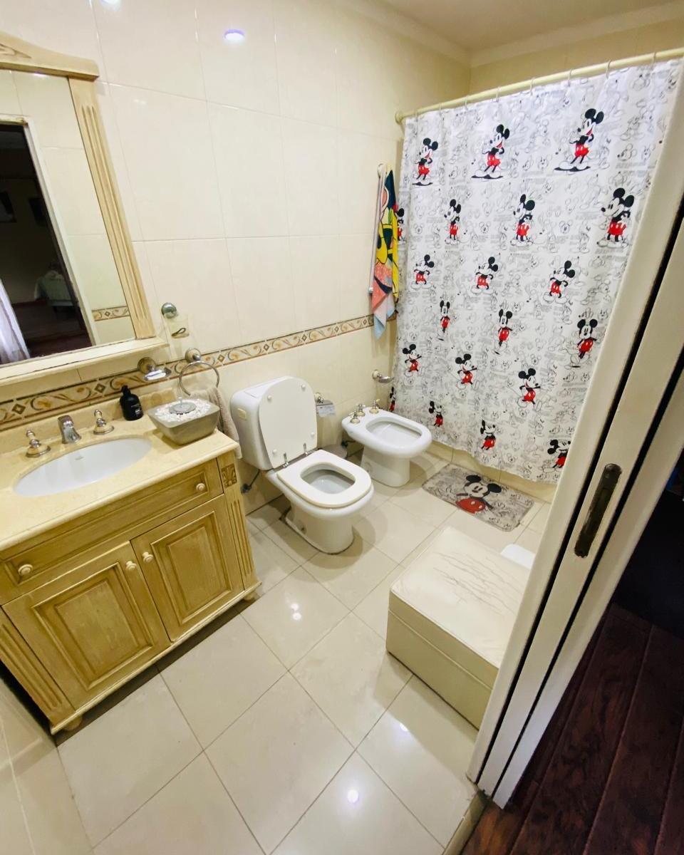 Chalet/ Lote Centrico Venta 5 ambientes Cochera - Ramos Mejía.