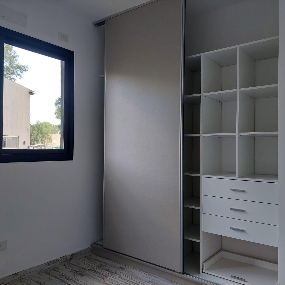 Casa A/E 4 amb Pisc/Quin./Garage Barrio Cerrado Fondo Venta - Francisco Alvarez.