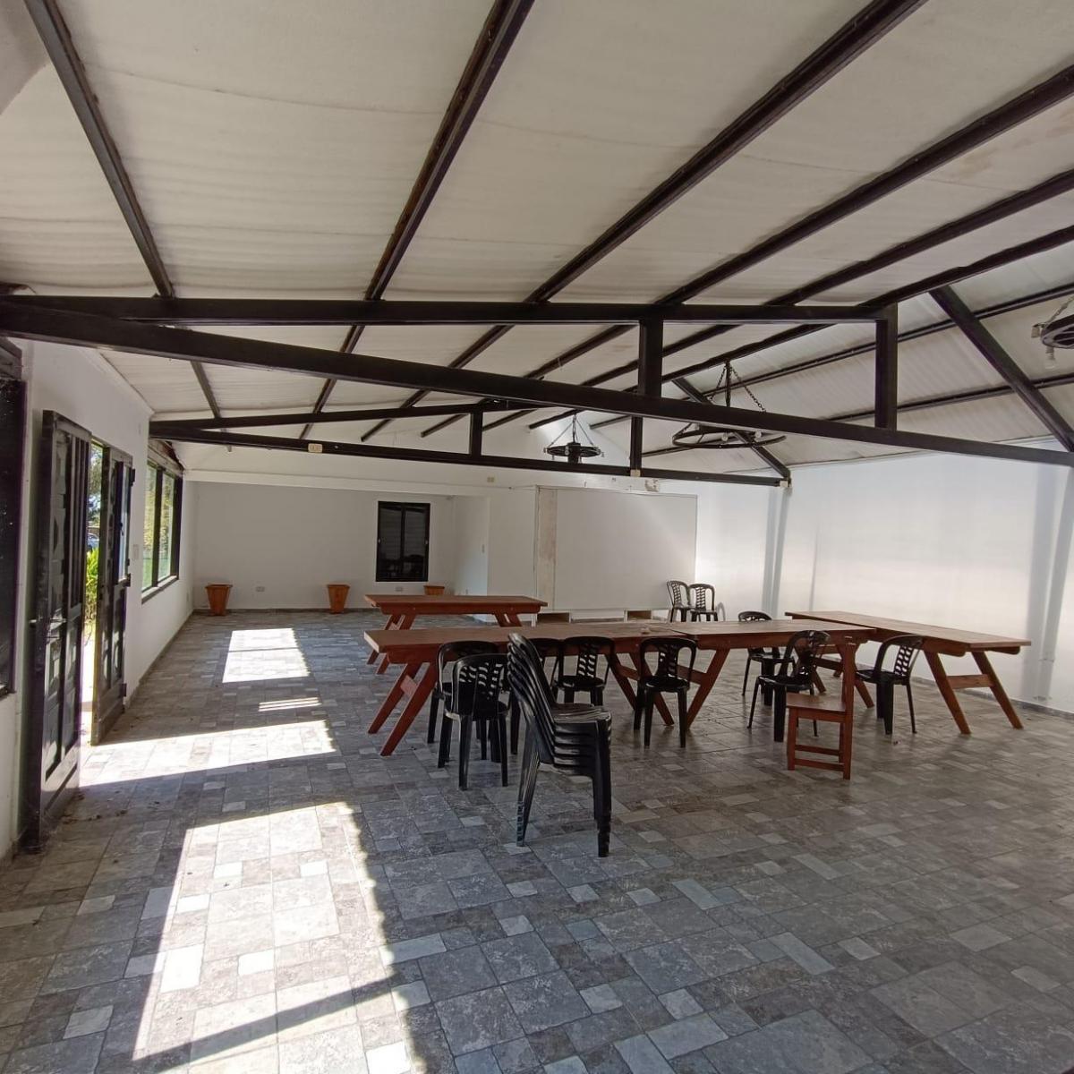 Foto de Complejo turístico de cabañas y salón multiusos., imagen 2