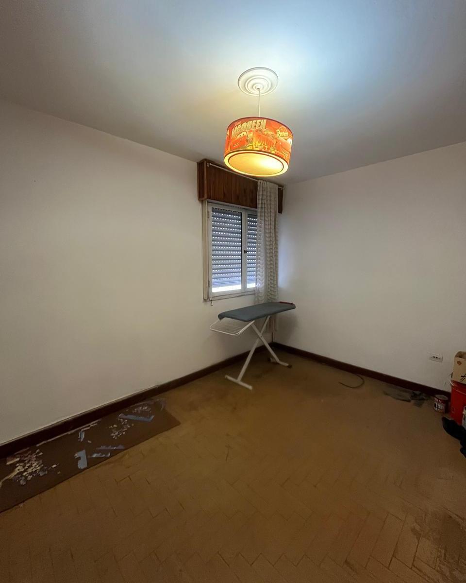 Departamento 3 ambientes, lavadero, balcón - Venta en Lomas del Mirador.