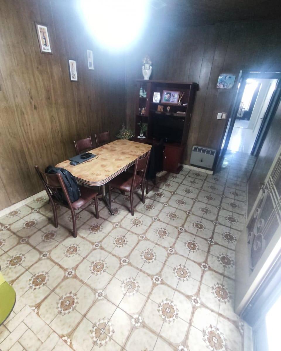 Casa 4 ambientes Cochera Terraza Patio San Justo - Venta