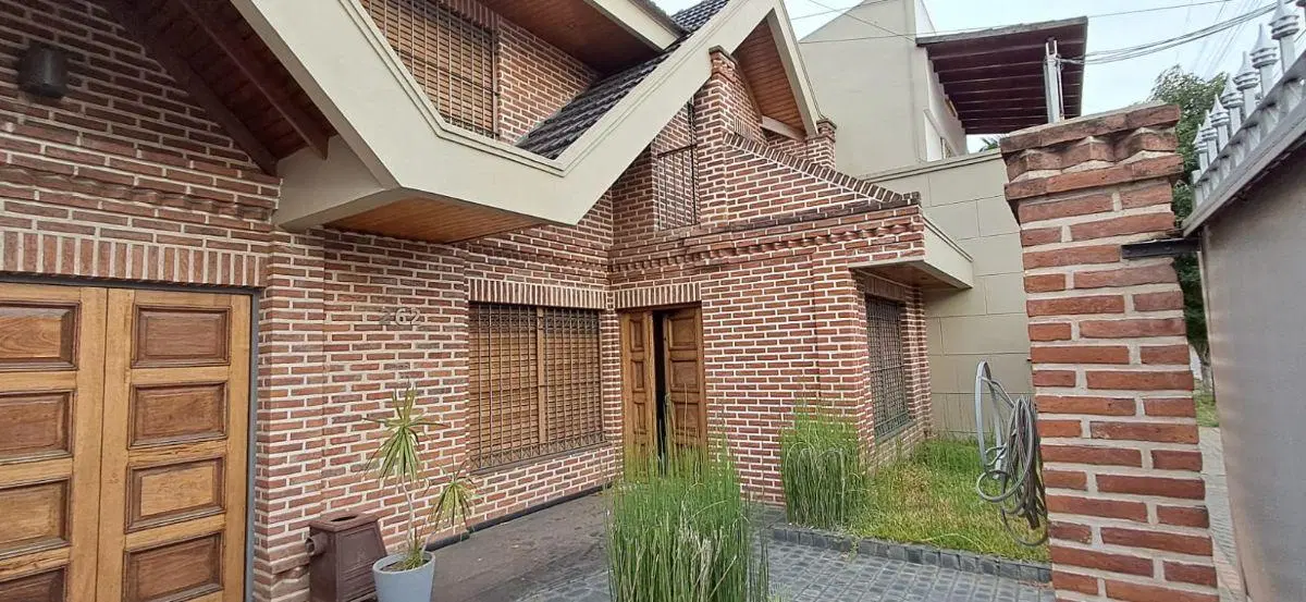 Casa/Lote Propio 8.66x24 a Refaccionar 3 ambientes Venta Lomas del Mirador 1
