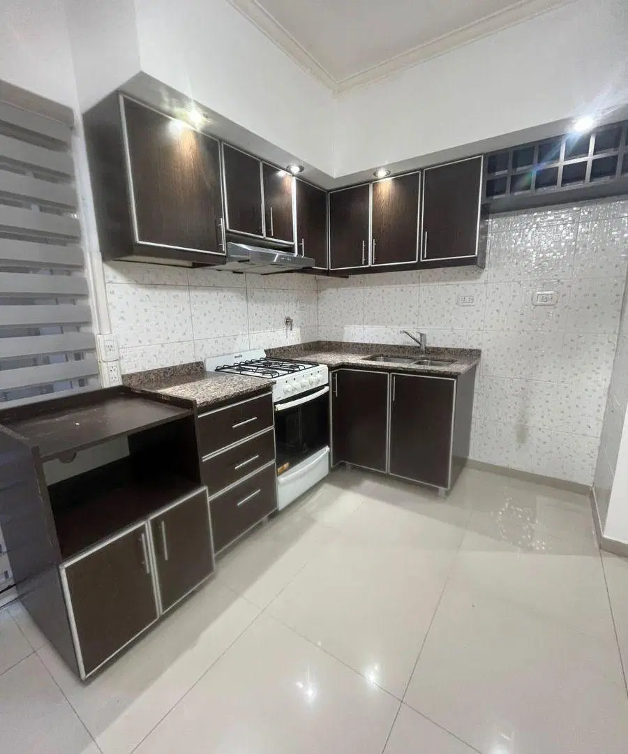 Departamento 3 ambientes Patio cochera Planta Baja Alquiler San Justo/Luzuriaga 2